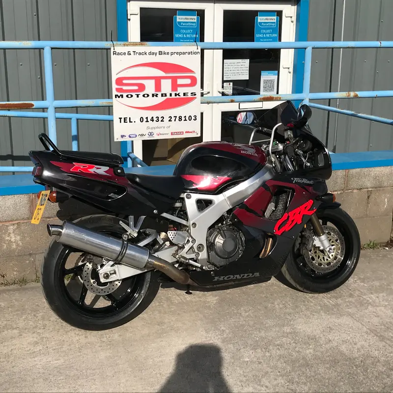 1995 Honda Cbr900rrs Fireblade  Sold 1