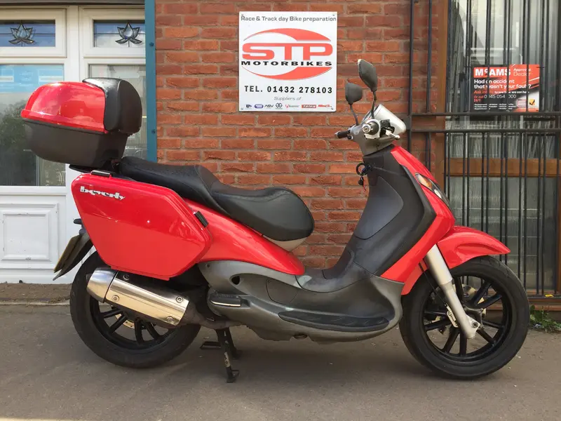2004 Piaggio Beverly 125Cc 1