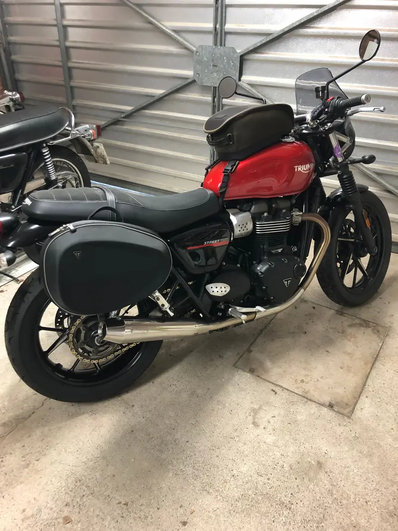 2019  Triumph Street Twin 900Cc £4995 1