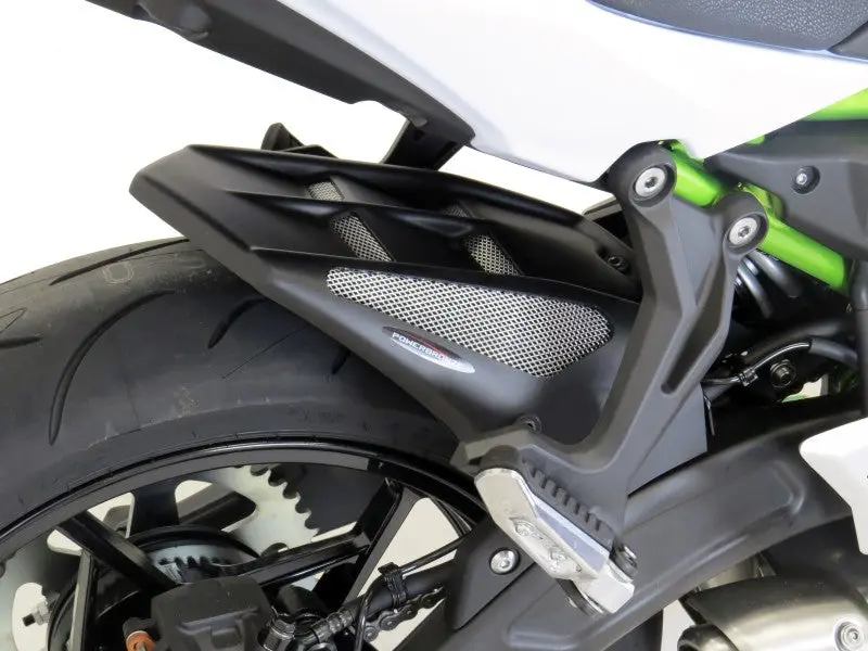Kawasaki Z650  17-2024 Carbon Look & Silver Mesh  Rear Hugger By Powerbronze 1