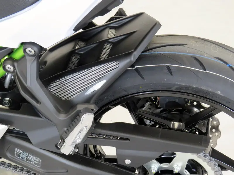 Kawasaki Z650rs 2022 > Matt Black & Silver Mesh Rear Hugger By Powerbronze 1