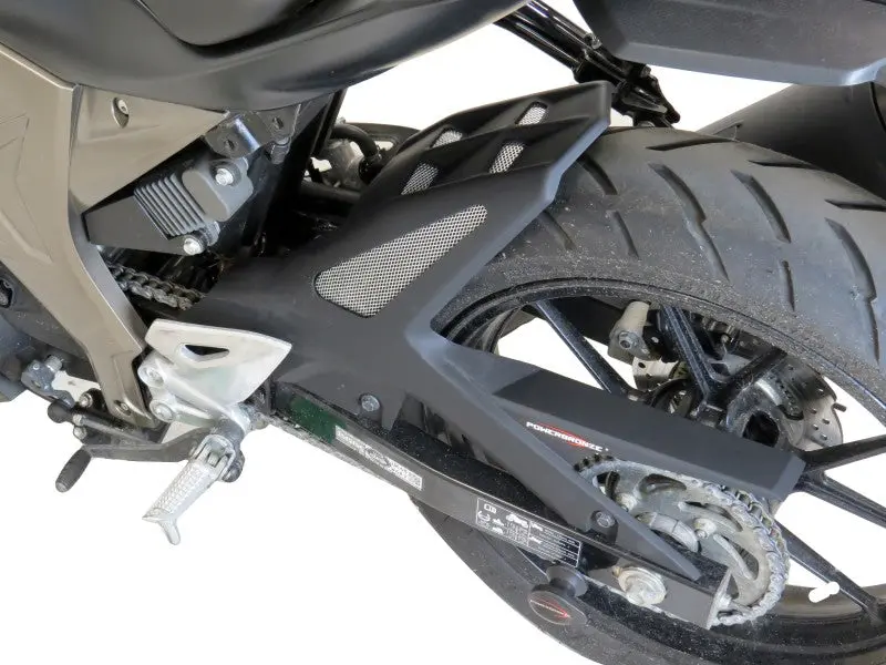 Suzuki Gsxr125   17-2024 Carbon Look & Silver Mesh Rear Hugger  Powerbronze 1