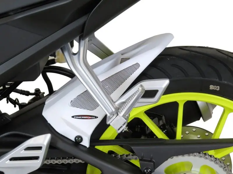 Yamaha Mt-125  2020-2025 Rear Hugger Carbon Look & Silver Mesh By Powerbronze 1